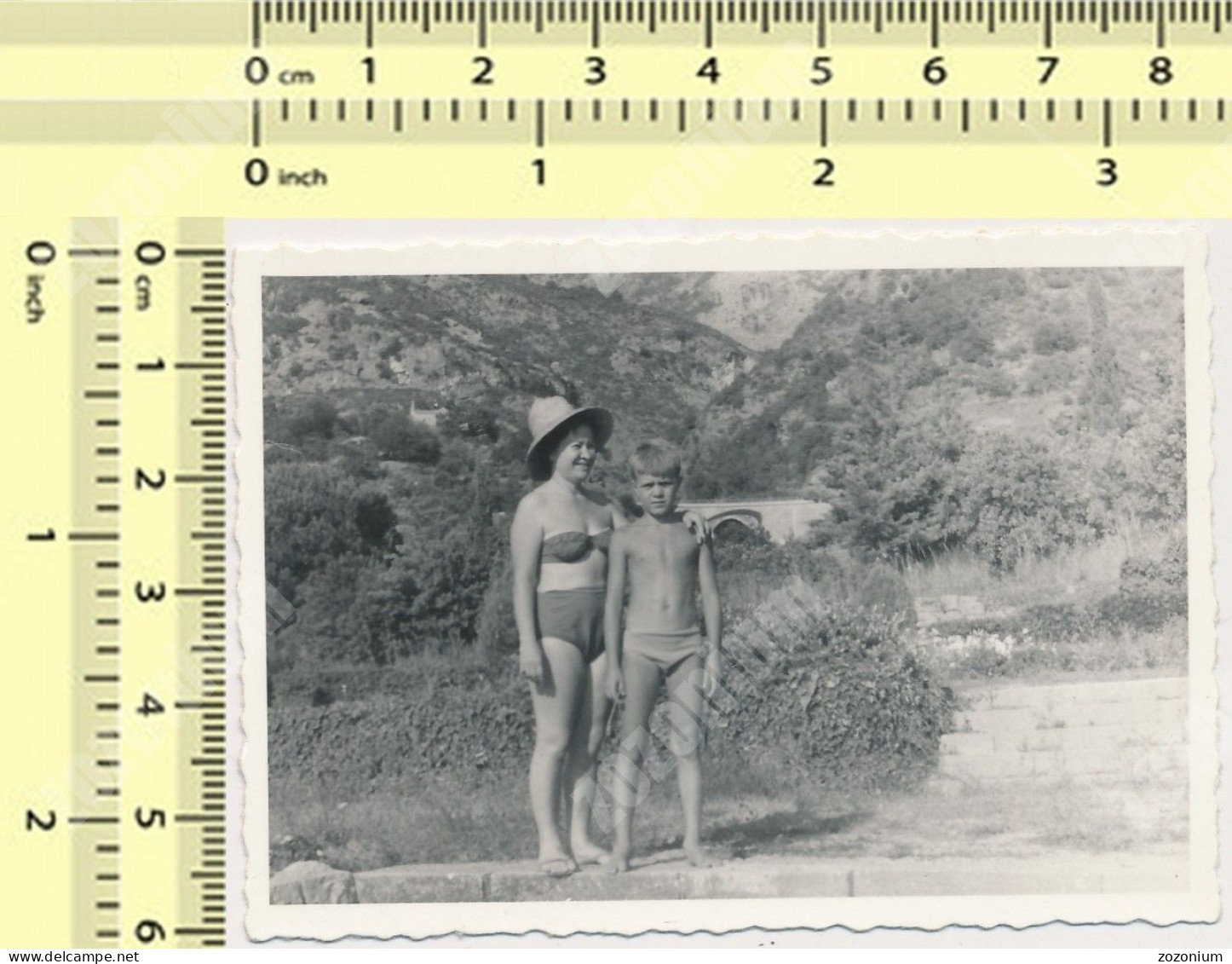 REAL PHOTO Beach Bikini Woman And Boy Plage Femme Et Garcon SNAPSHOT - Anonymous Persons