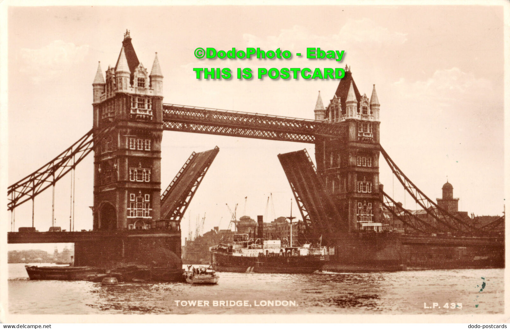 R358303 London. Tower Bridge. Lansdowne Production. LL Series. RP. 1953 - Autres & Non Classés
