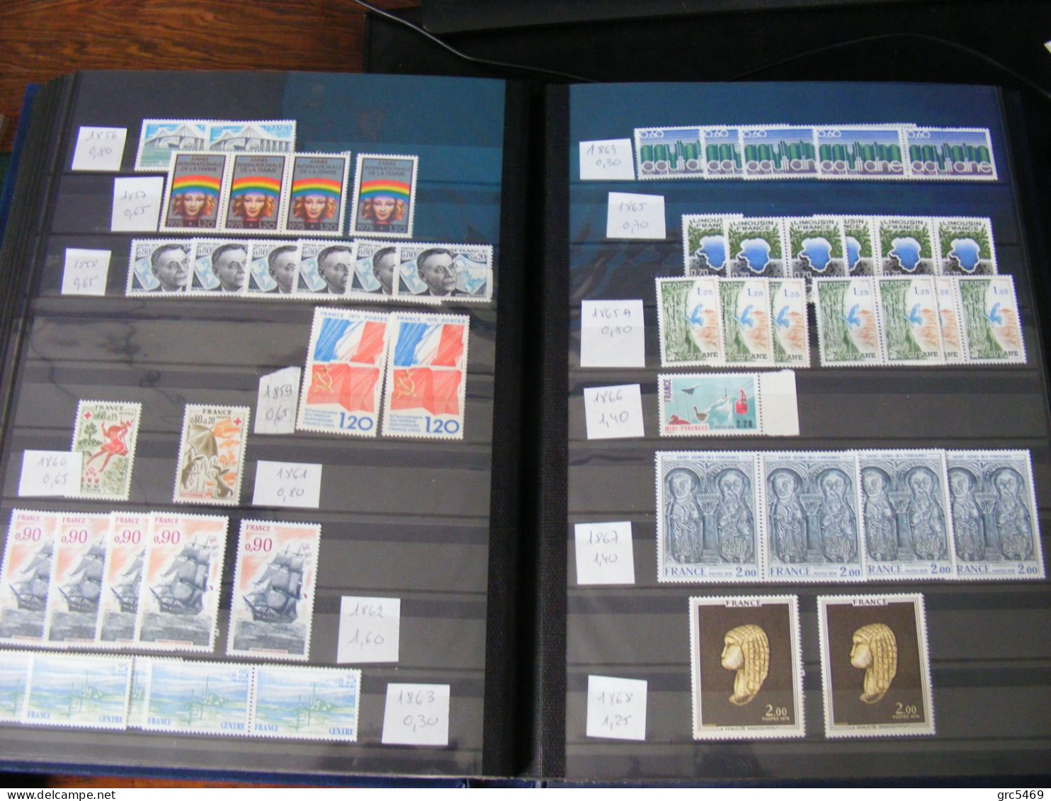 COLLECTION TIMBRES FRANCE NEUFS entre 1962 et 1981 dans 2 Classeurs 32 + 16 pages  Faciale = 168 + 120 = 288 euros !!