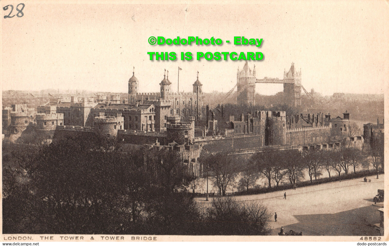 R358885 London. The Tower And Tower Bridge. Photochrom - Other & Unclassified