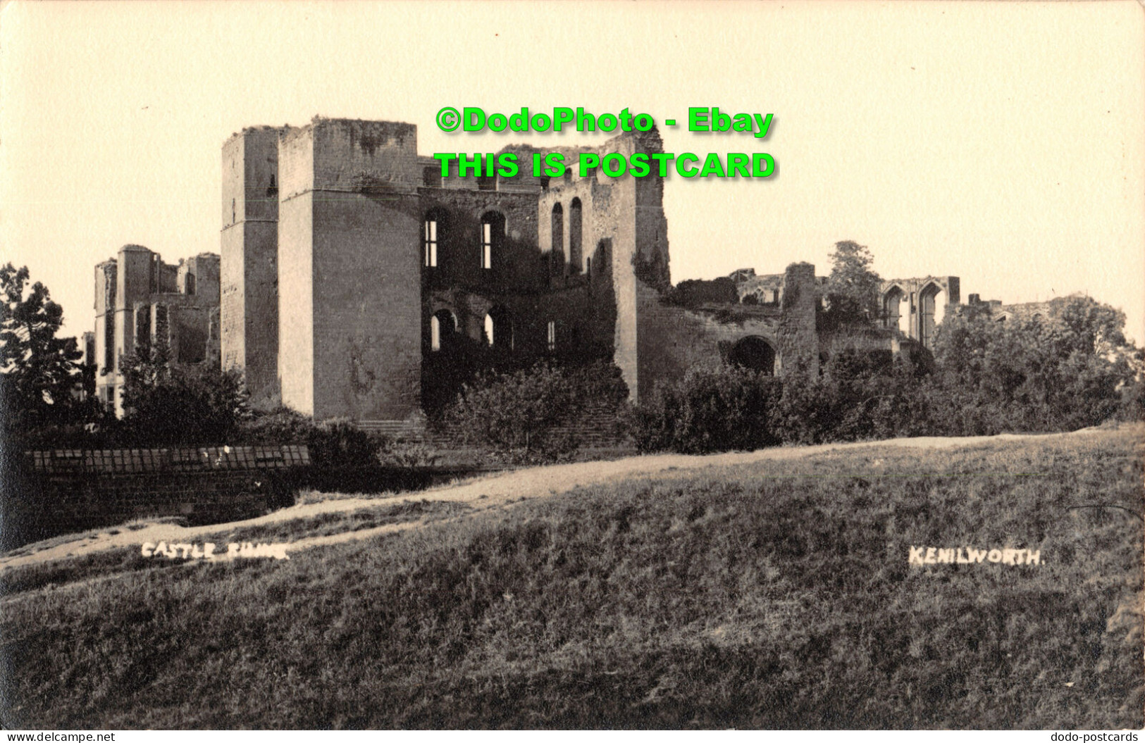 R358888 Kenilworth. Castle Ruins. Postcard - Monde