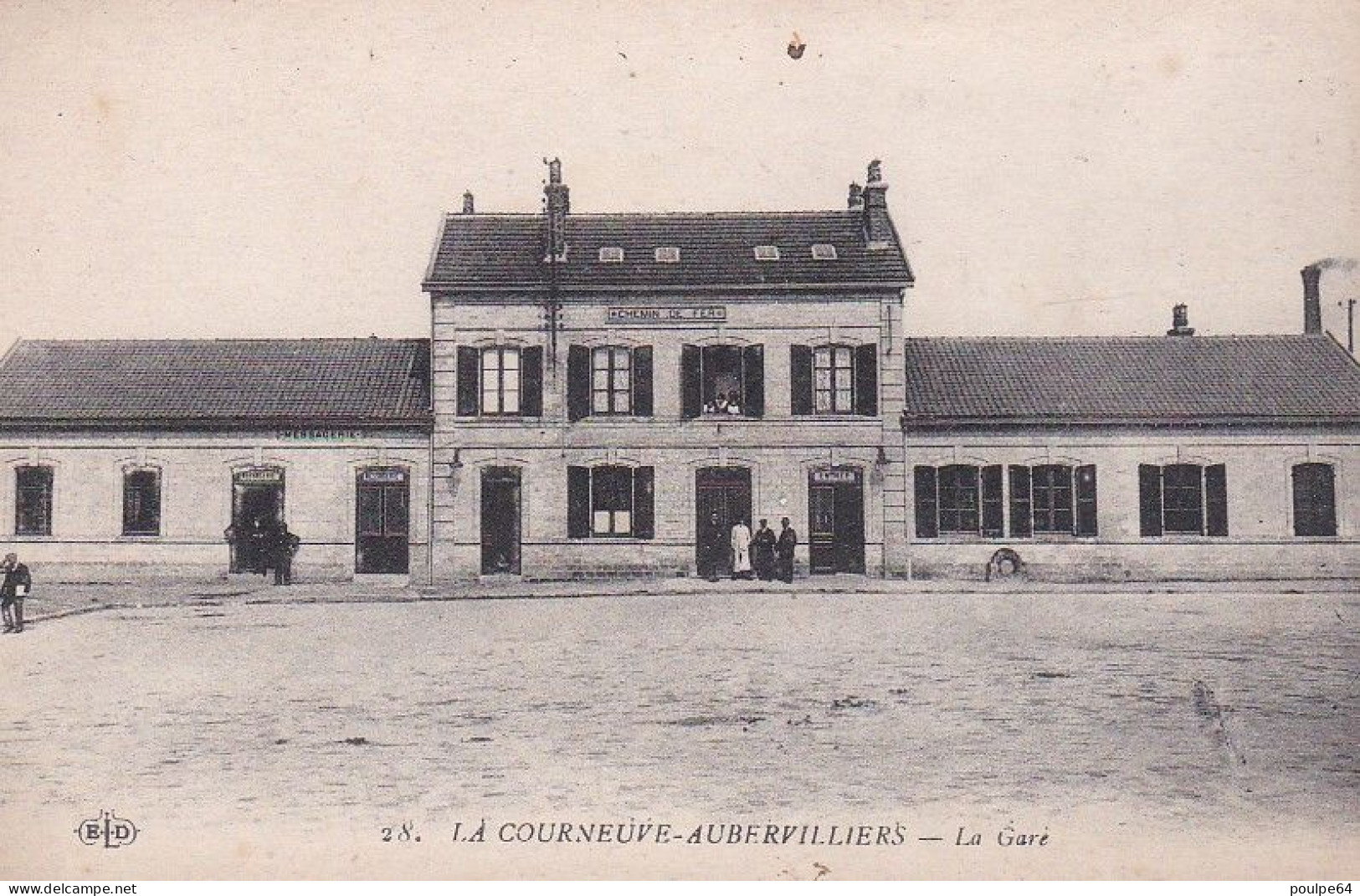La Courneuve - Aubervilliers - La Gare : Vue Extérieure - La Courneuve