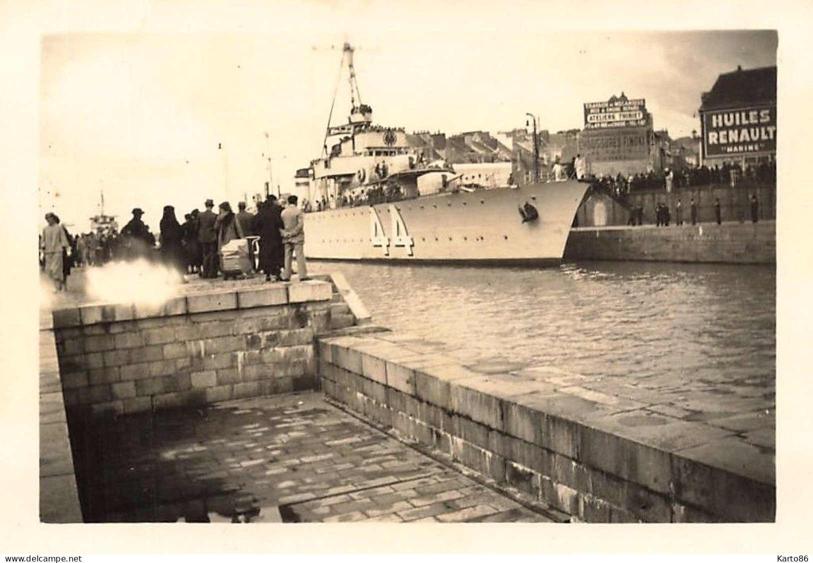 St Nazaire * Bateau De Guerre N°44 * Marine Navire * Photo Ancienne 1935 9x6.2cm - Saint Nazaire