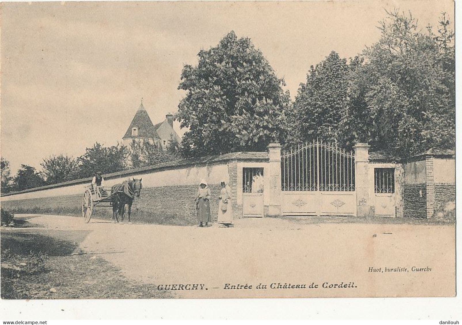 89 // GUERCHY   Entrée Du Chateau De Cordeil    Edit Huot - Andere & Zonder Classificatie