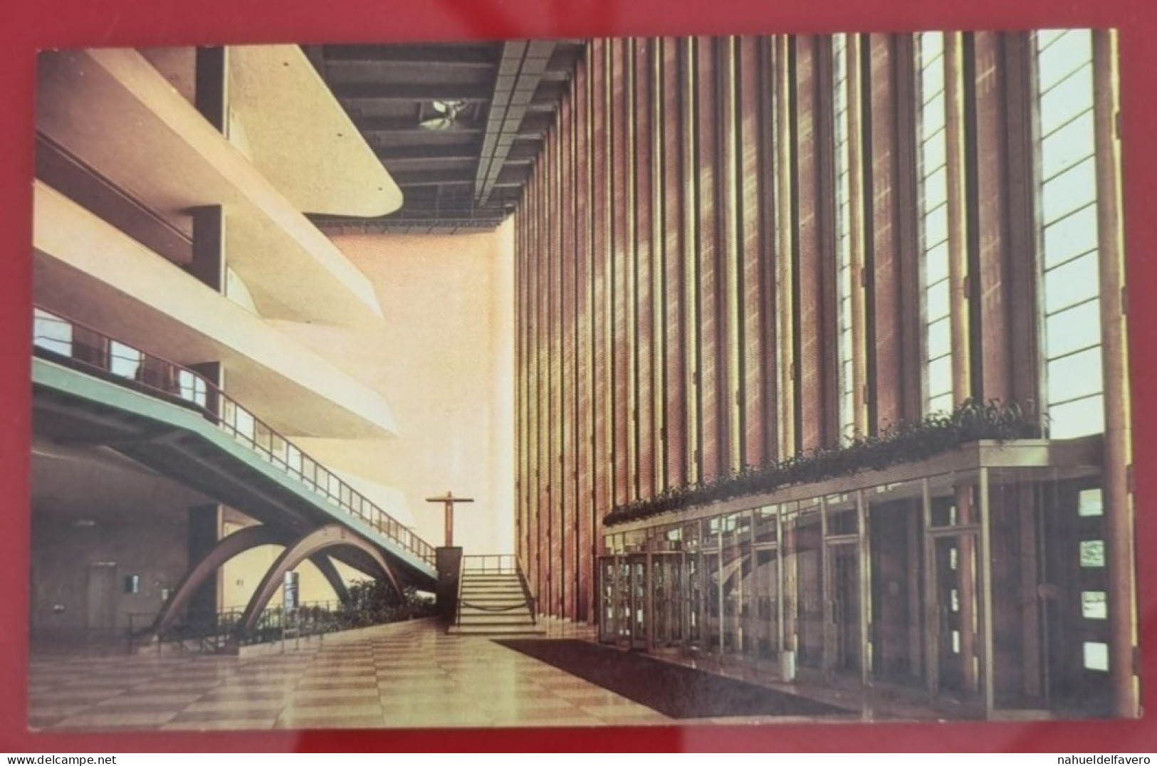 Uncirculated Postcard - USA - NY, NEW YORK CITY - UNITED NATIONS, LOBBY GENERAL ASSEMBLY BUILDING - Places