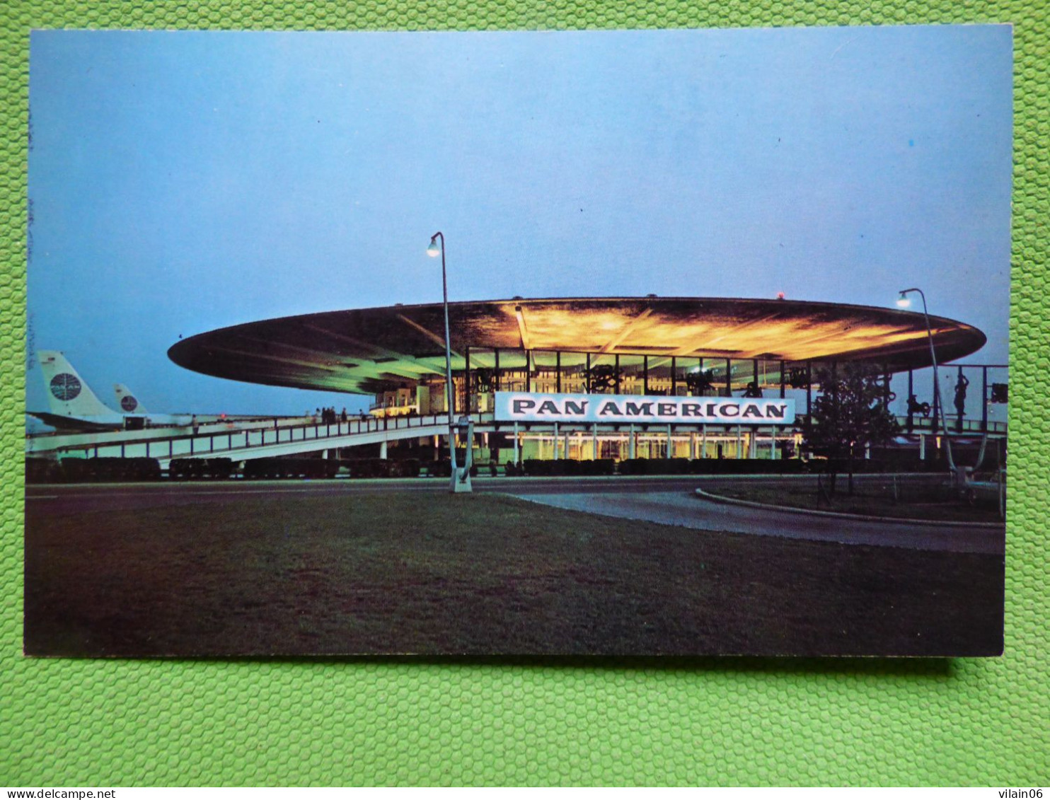 NEW YORK JFK  TERMINAL PAN AM   /  AEROPORT / AIRPORT / FLUGHAFEN - Aérodromes