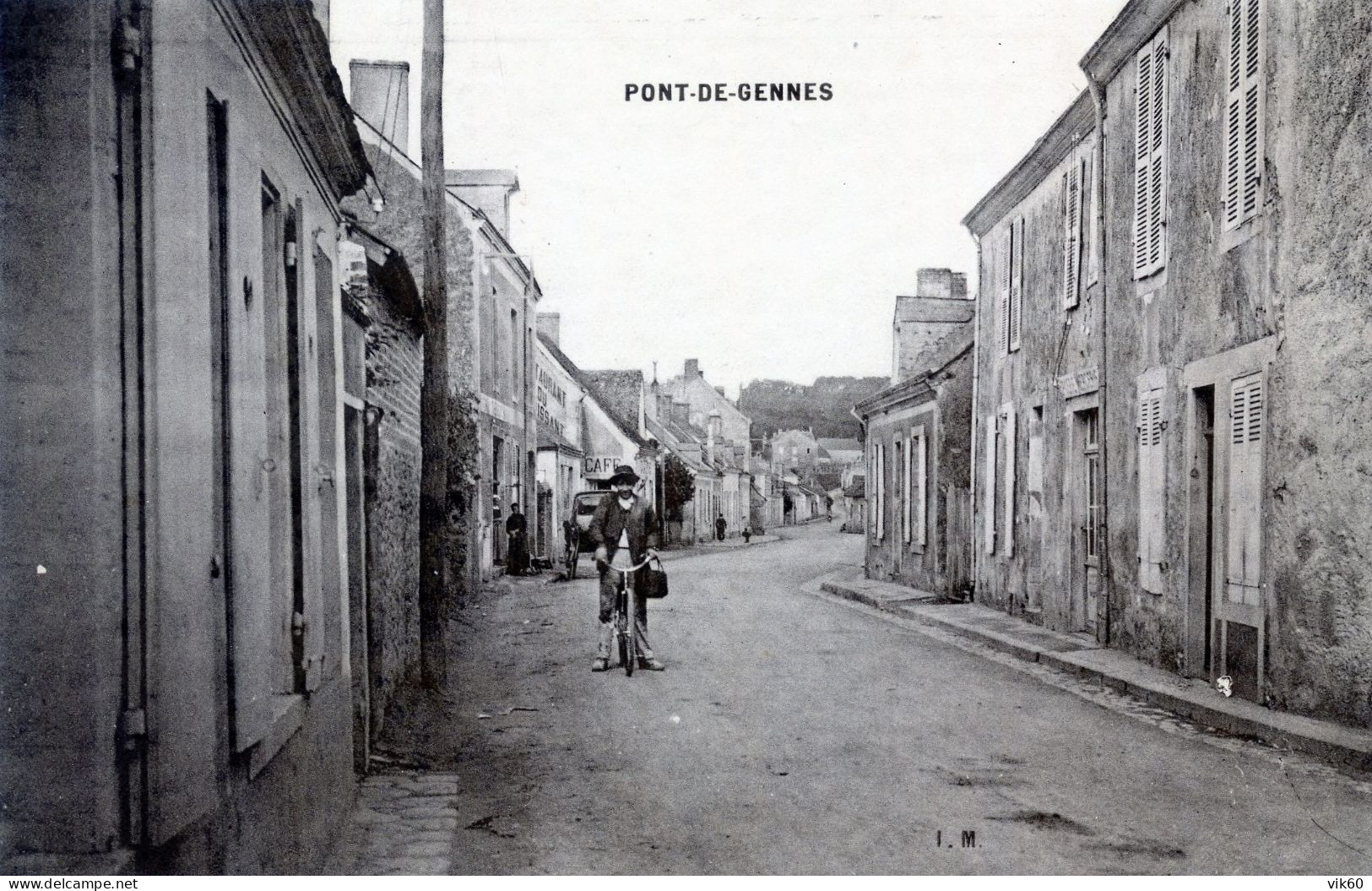 72   PONT DE GENNES UNE RUE DU VILLAGE - Otros & Sin Clasificación