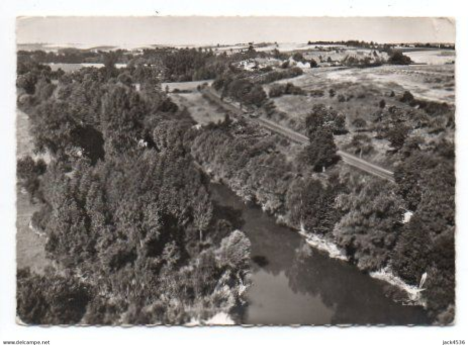 Carte Postale Moderne - 15 Cm X 10 Cm - Non Circulé - Dép. 08 - CHATEAU PORCIEN - Vue Aérienne, L' AISNE - Chateau Porcien