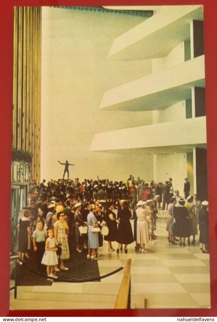 Uncirculated Postcard - USA - NY, NEW YORK CITY - UNITED NATIONS, PUBLIC LOBBY - Places