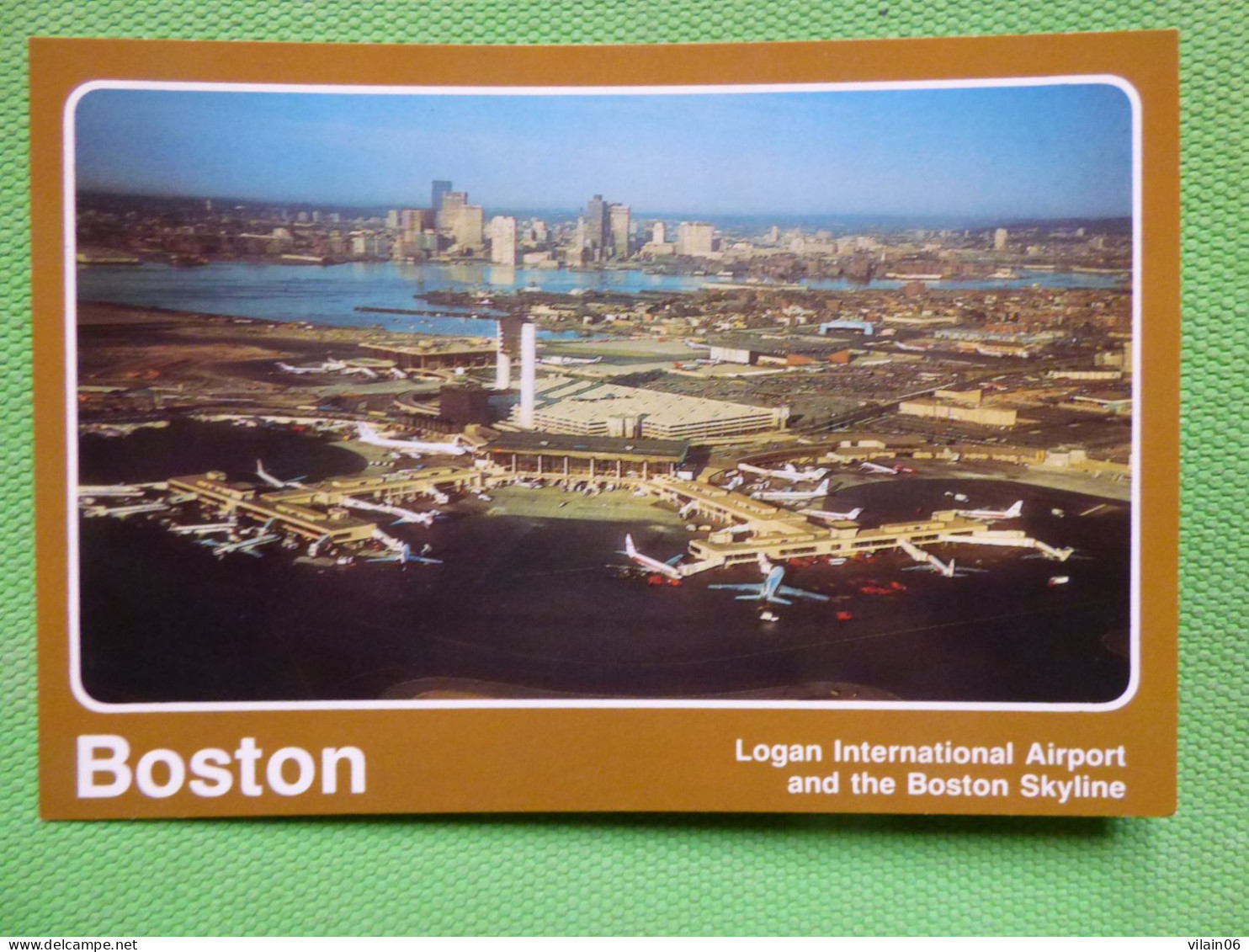 BOSTON LOGAN  INTERNATIONAL     /  AEROPORT / AIRPORT / FLUGHAFEN - Aerodromes