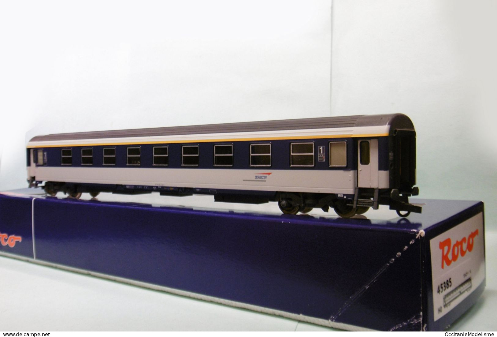 Roco - VOITURE CORAIL SNCF A9c9ux Couchettes 1ère Classe Réf. 45385 BO HO 1/87 - Voitures Voyageurs