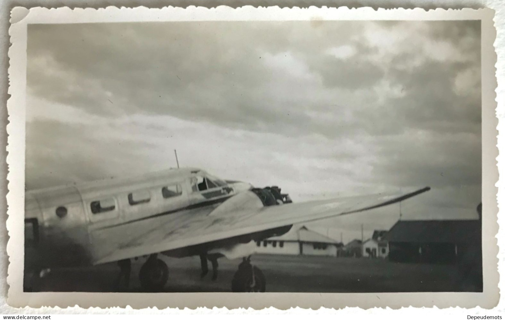 Photo Ancienne - Snapshot - Avion - Aviation - Léger Flou - Luchtvaart