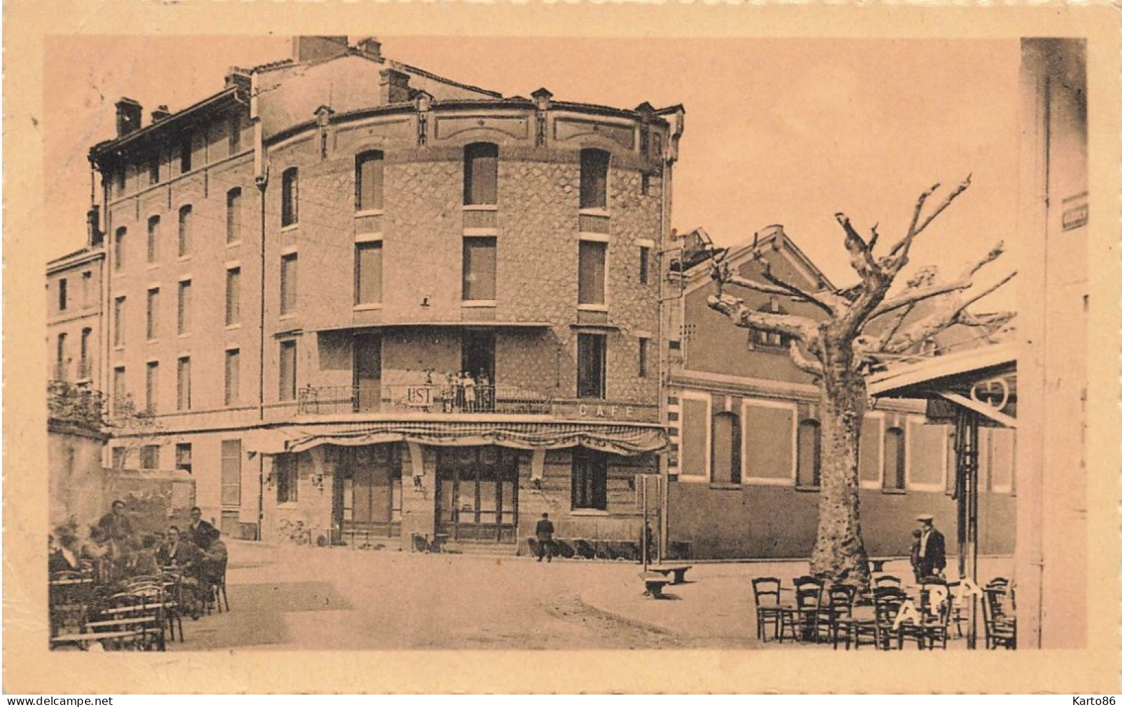 Thuir * Place Et Hôtel Du Commerce , Café - Andere & Zonder Classificatie