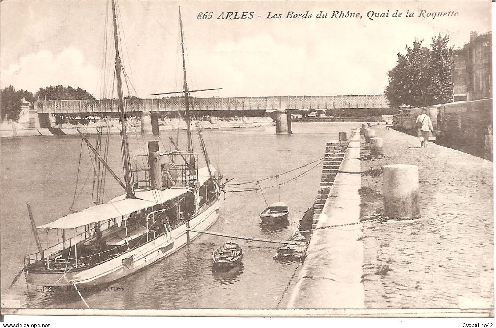 ARLES (13) Les Bords Du Rhône , Quai De La Roquette - Arles