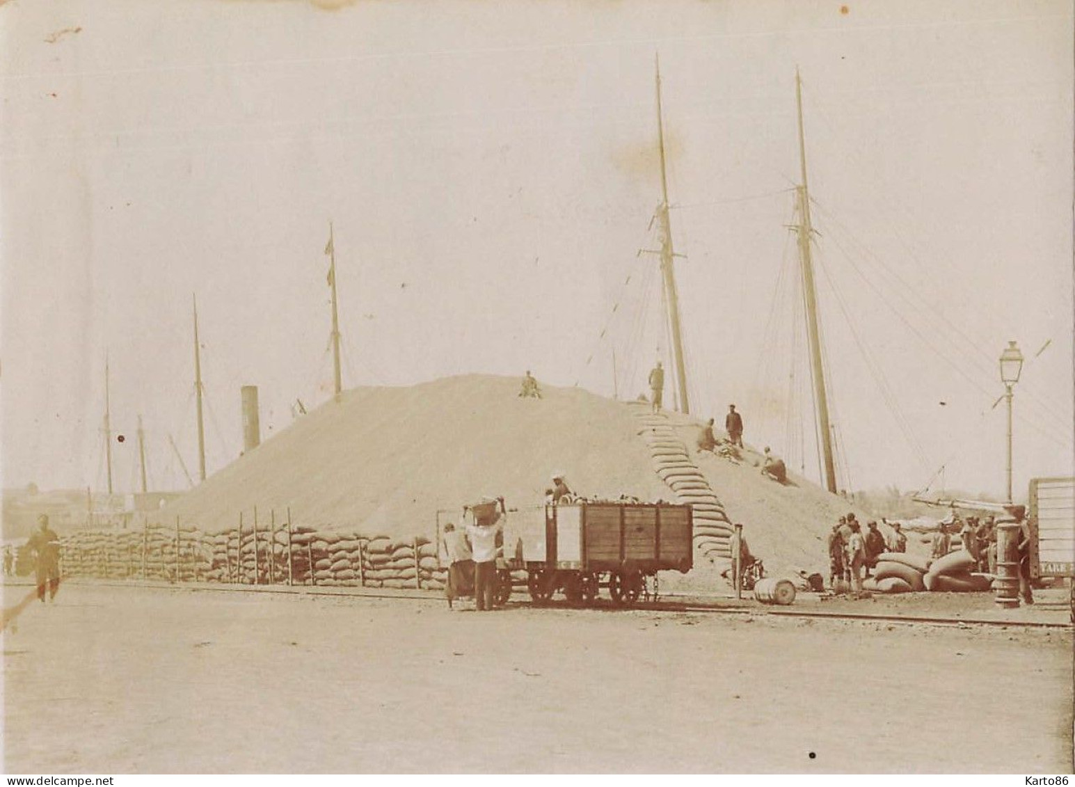 Dakar , Sénégal * Le Commerce Des Pistaches * Photo Ancienne 11x8cm - Senegal