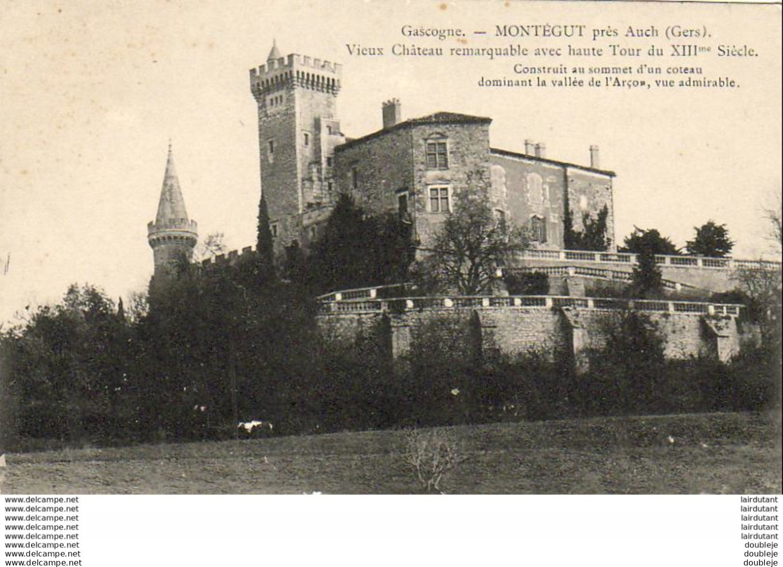 D32  MONTEGUT  Vieux Château Remarquable Avec Haute Tour Du XIII° Siècle  ..... - Autres & Non Classés