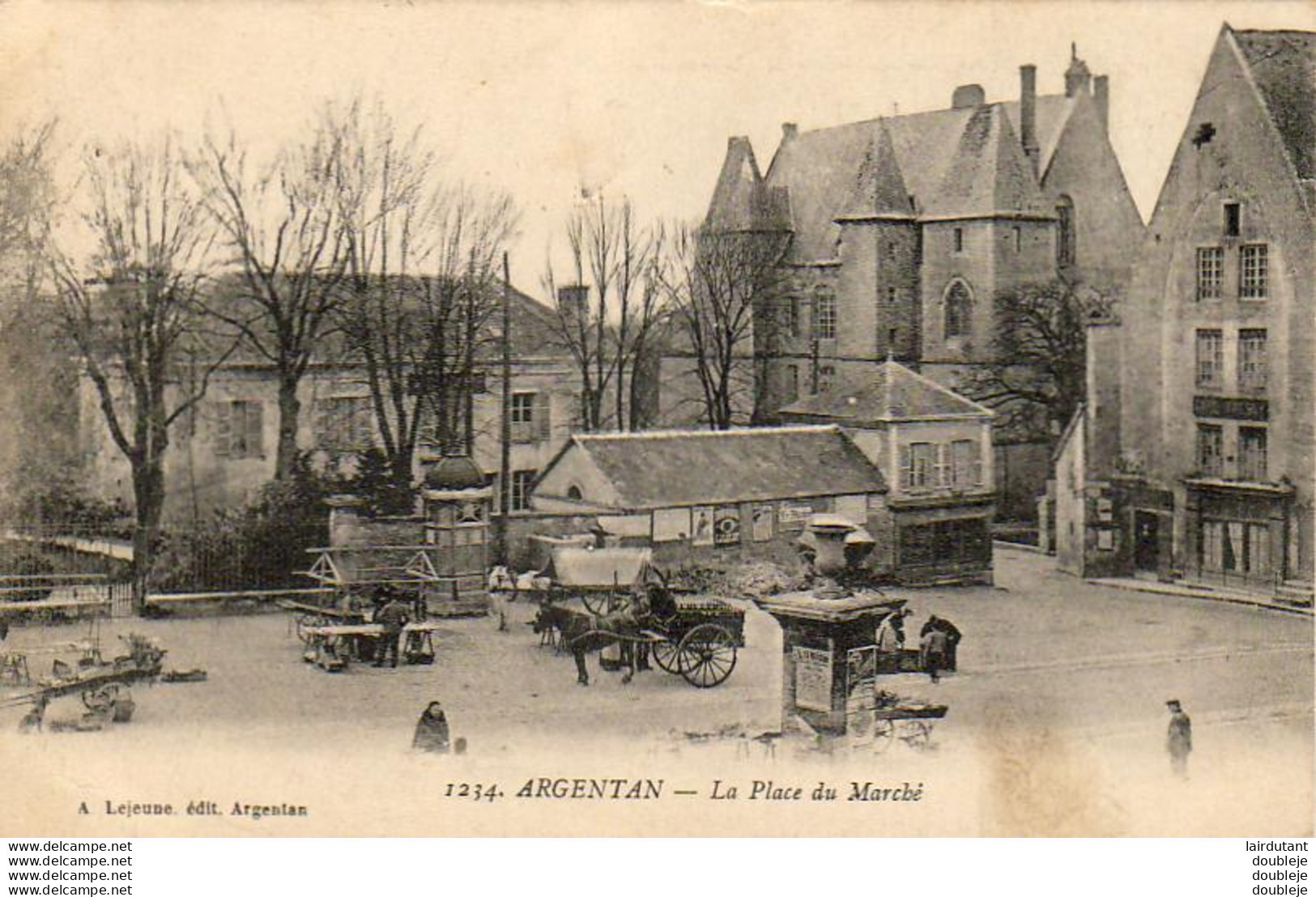 D61  ARGENTAN  La Place Du Marché - Argentan