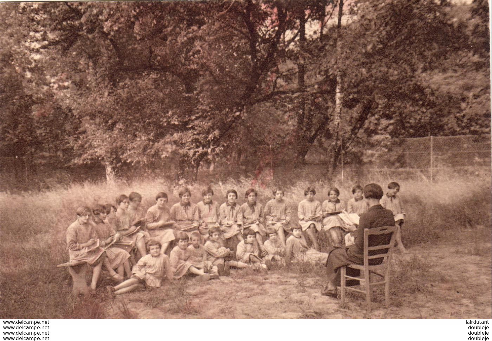 D41  COUR CHEVERNY  La Sistière  Une Classe En Plein Air  .........   ( École De Plein Air De La Ville De Montrouge ) - Autres & Non Classés