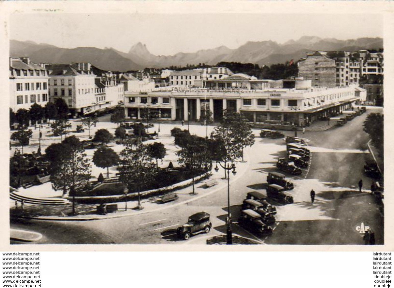 PAU  Vue Générale De La Place Geroges Clemenceau ( Casino )  .... ( Ref FB64 ) - Pau