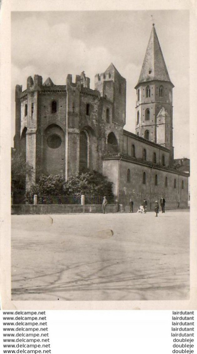 D31  L'ISLE-EN-DODON  L'Eglise Et La Tour  ..... ( Ref FF1358 ) - Autres & Non Classés