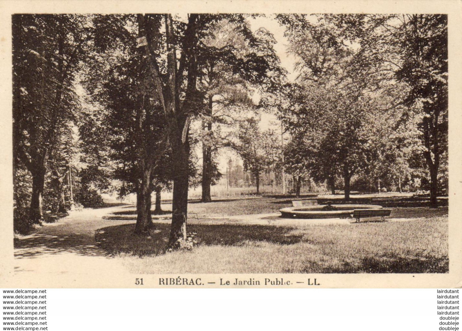 D24  RIBERAC   Le Jardin Public - Riberac
