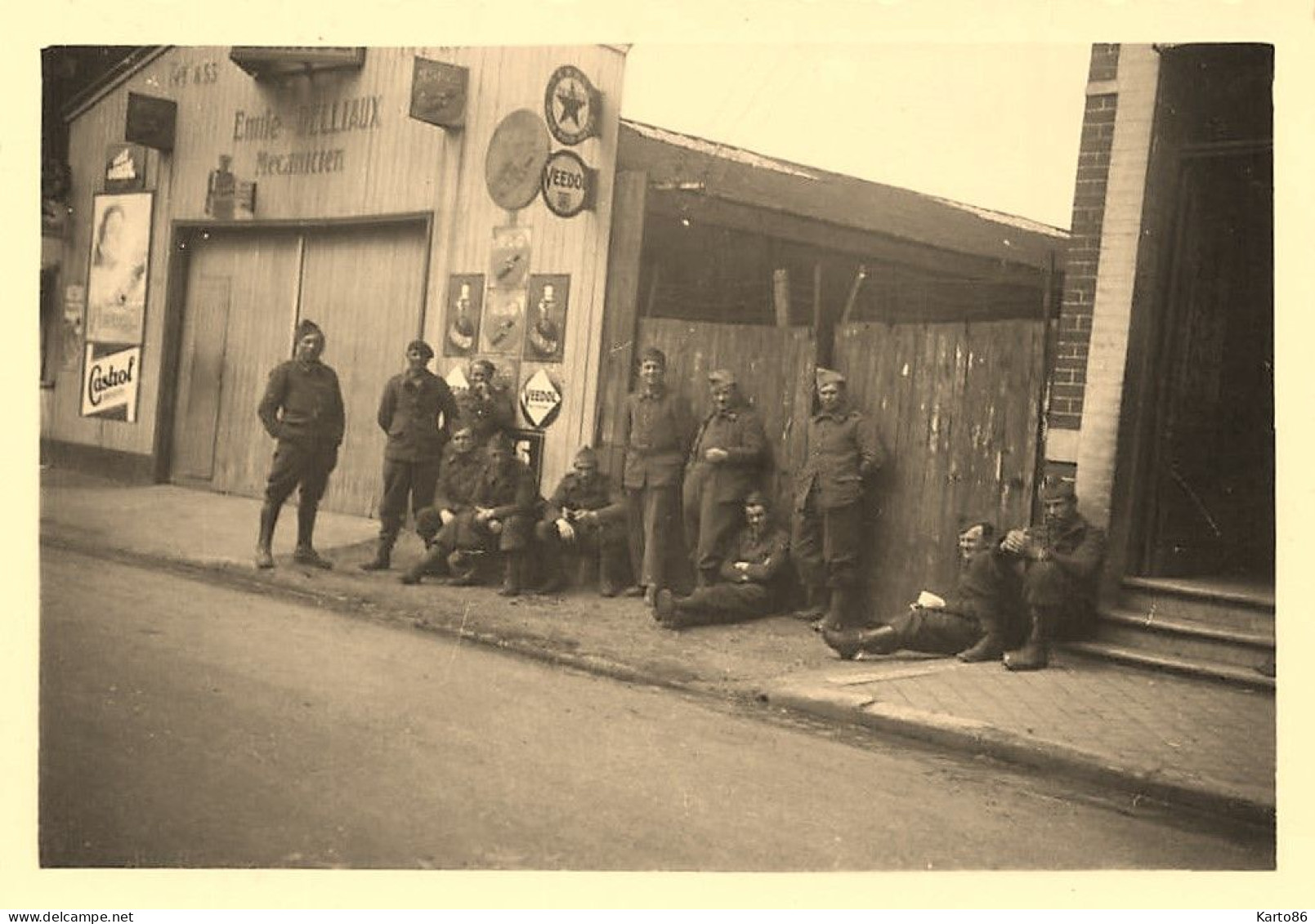 Sangatte * Garareg Automobiles Mécanicien Emile DELLIAUX * Auto Automobile Soldats * Photo Ancienne 9x6.2cm - Sangatte