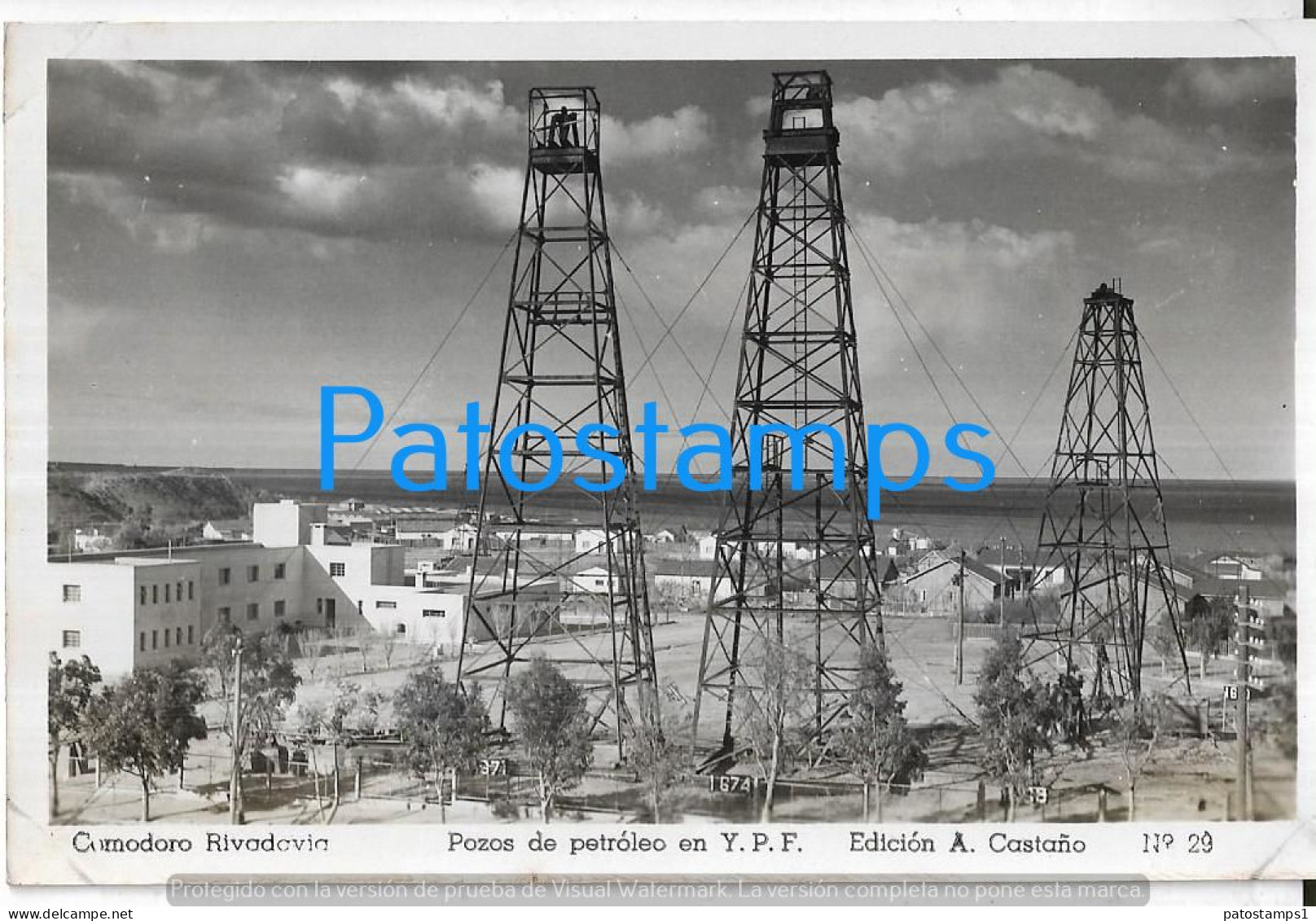 228867 ARGENTINA PATAGONIA CHUBUT COMODORO RIVADAVIA POZOS DE PETROLEO Y.P.F PHOTO NO POSTAL POSTCARD - Argentinië