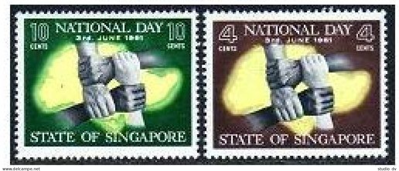 Singapore 51-52, Hinged. Michel 51-52. National Day 1961. Hands, Map. - Singapur (1959-...)