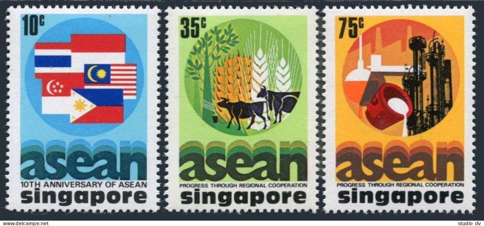 Singapore 282-284,MNH.Michel 285-287. ASEAN,10th Ann.1977.Grain,Cattle,Oil.Flags - Singapour (1959-...)