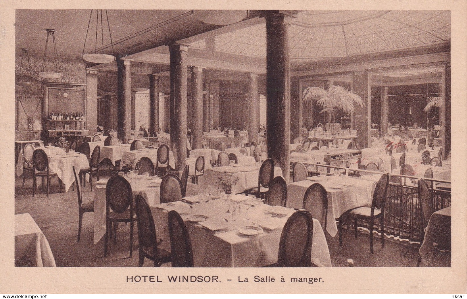 PARIS(8 Em ARRONDISSEMENT) HOTEL WINDSOR - District 08