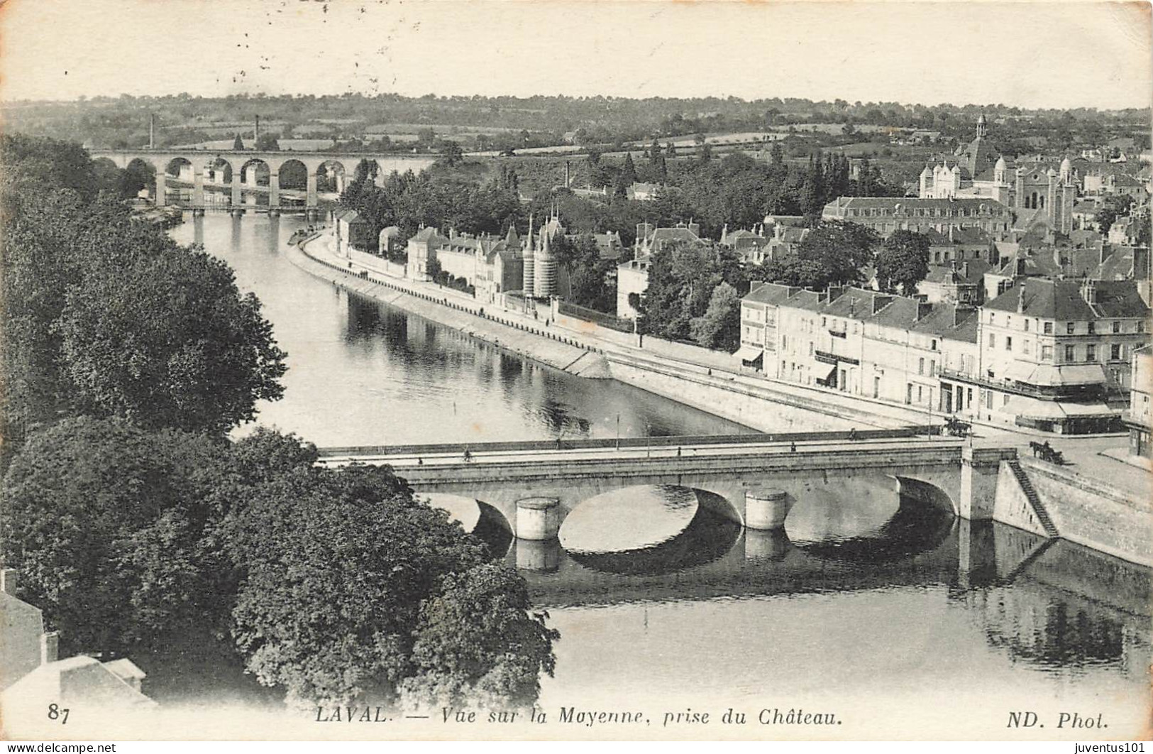 CPA Laval-Vue Sur La Mayenne,prise Du Château-87-Timbre     L2916 - Laval