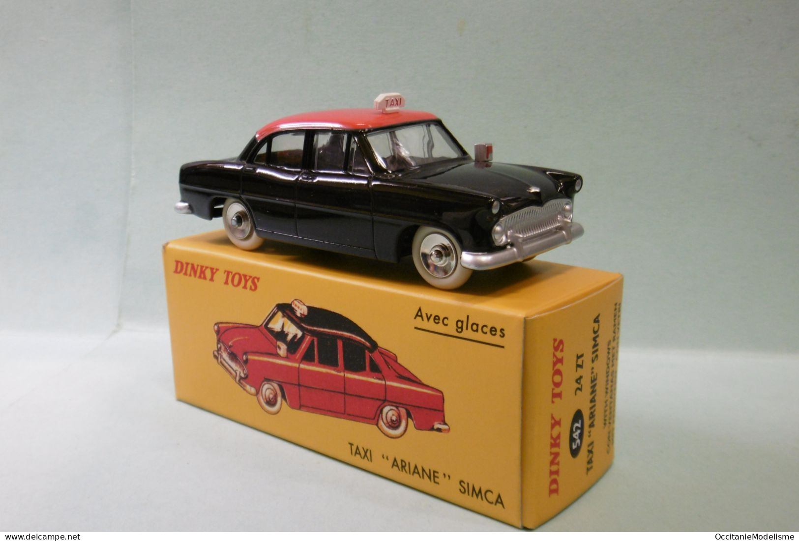 Dinky Toys / Atlas - SIMCA ARIANE TAXI Noir Réf. 542 24 ZT BO 1/43 - Dinky