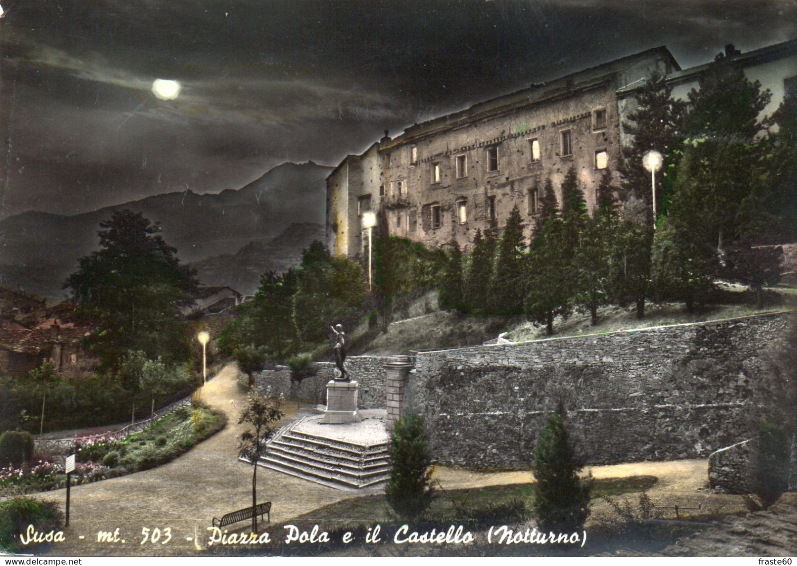 Susa - Place Pola Et Château  / Piazza Pola E Castello ( De Nuit / Notturno) - Autres & Non Classés