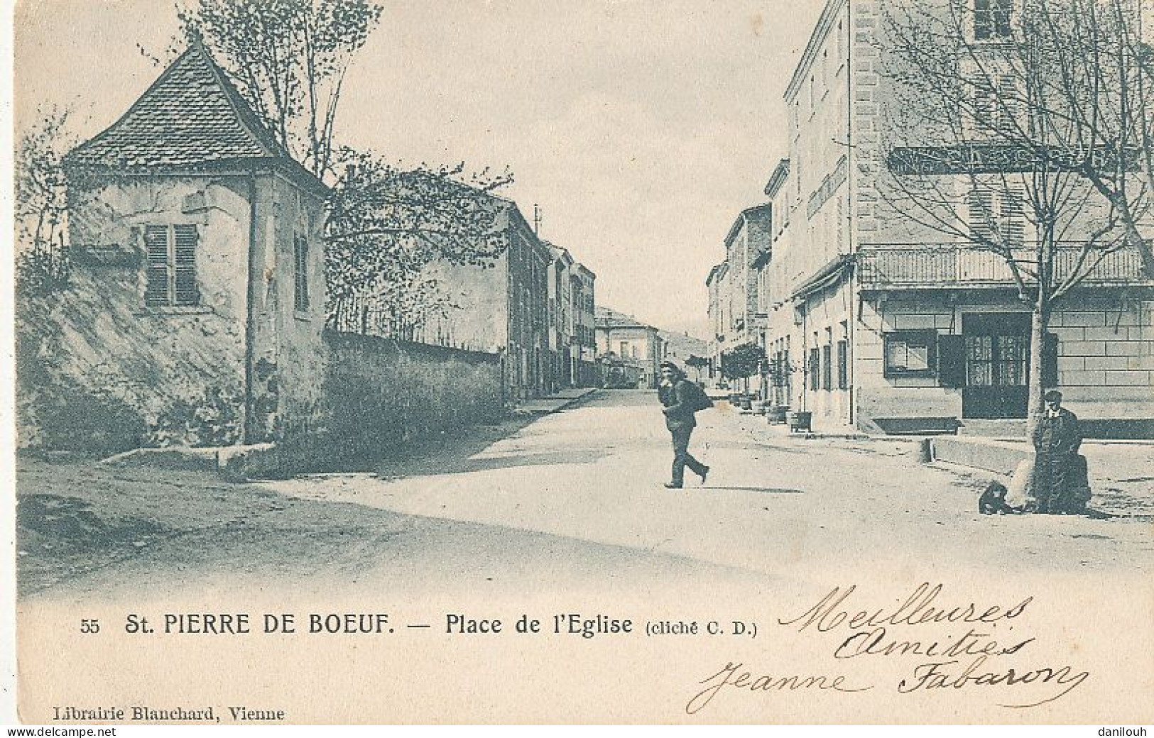 42 // SAINT PIERRE DE BOEUF  La Place Dr L'église  C.D.  55 - Autres & Non Classés