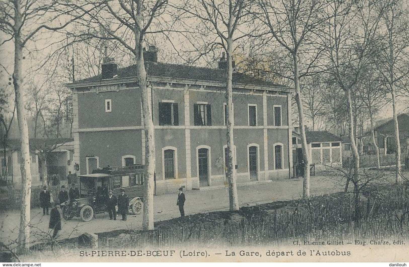 42 // SAINT PIERRE DE BOEUF  La Gare   Départ D'un Autobus - Andere & Zonder Classificatie