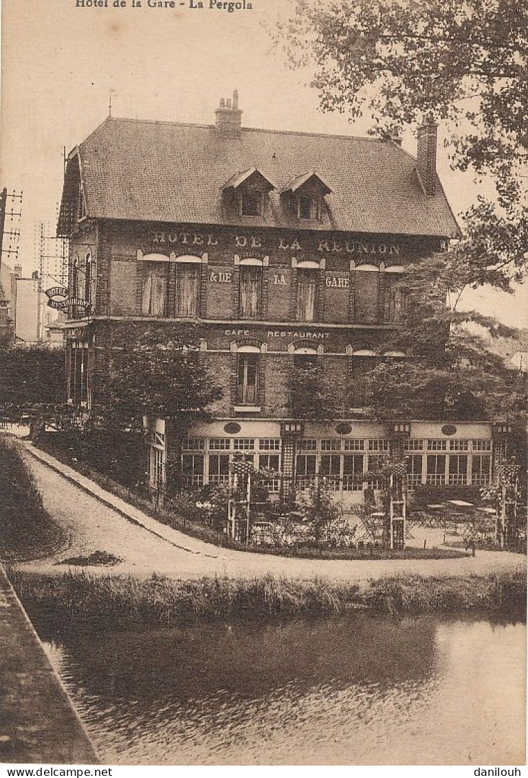 89 // LAROCHE MIGENNES   Hotel De La Gare   La Pergola  1923 / HOTEL DE LA REUNION - Altri & Non Classificati