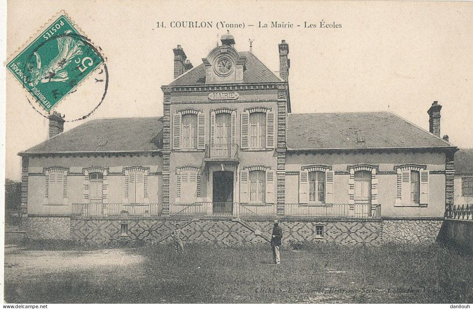 89 // COURLON   La Mairie    Les écoles   14 - Altri & Non Classificati