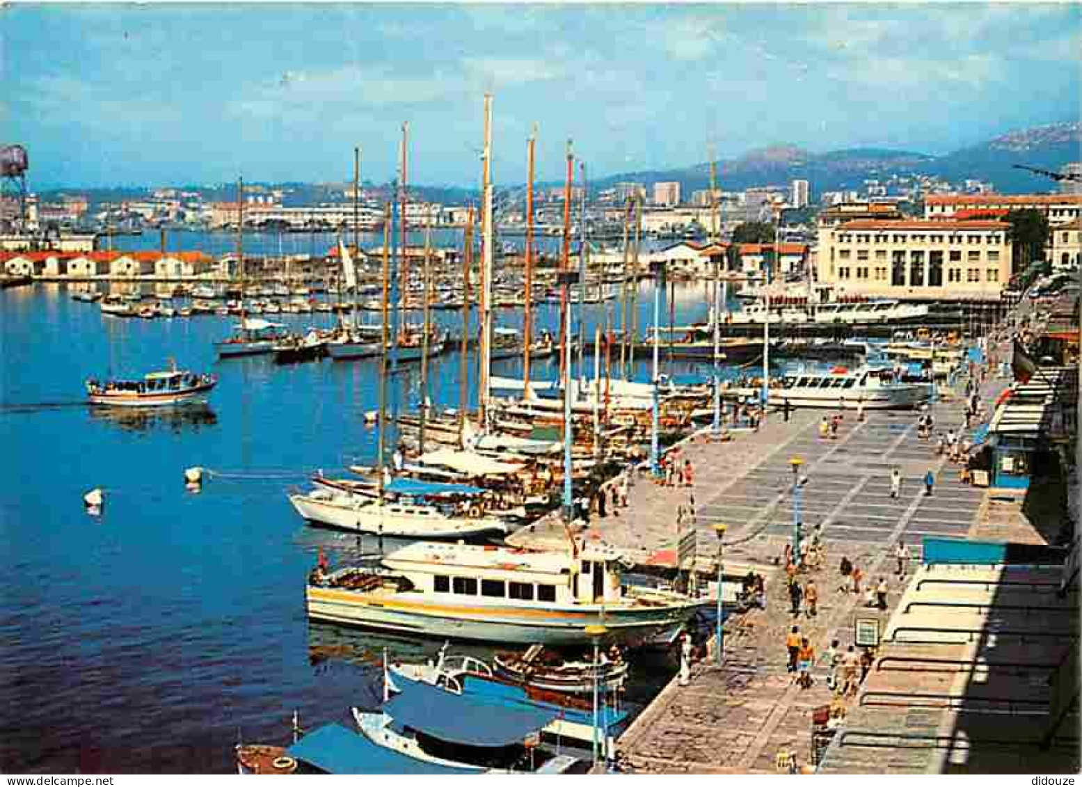 83 - Toulon - Le Port - Perspective Sur La Préfecture Maritime - Bateaux - CPM - Voir Scans Recto-Verso - Toulon