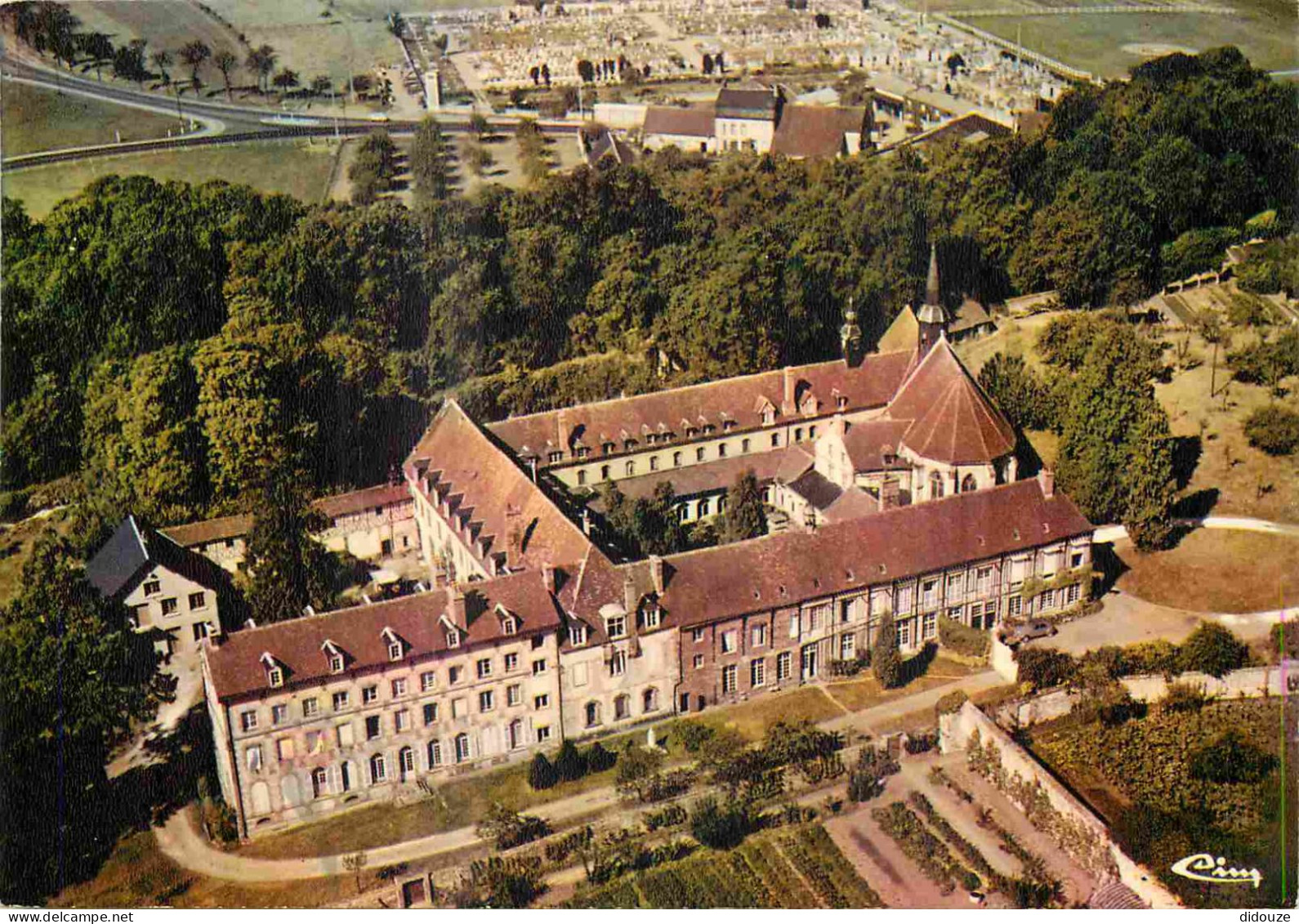 27 - Verneuil Sur Avre - Abbaye Saint Nicolas - Vue Générale Aérienne - CPM - Voir Scans Recto-Verso - Verneuil-sur-Avre