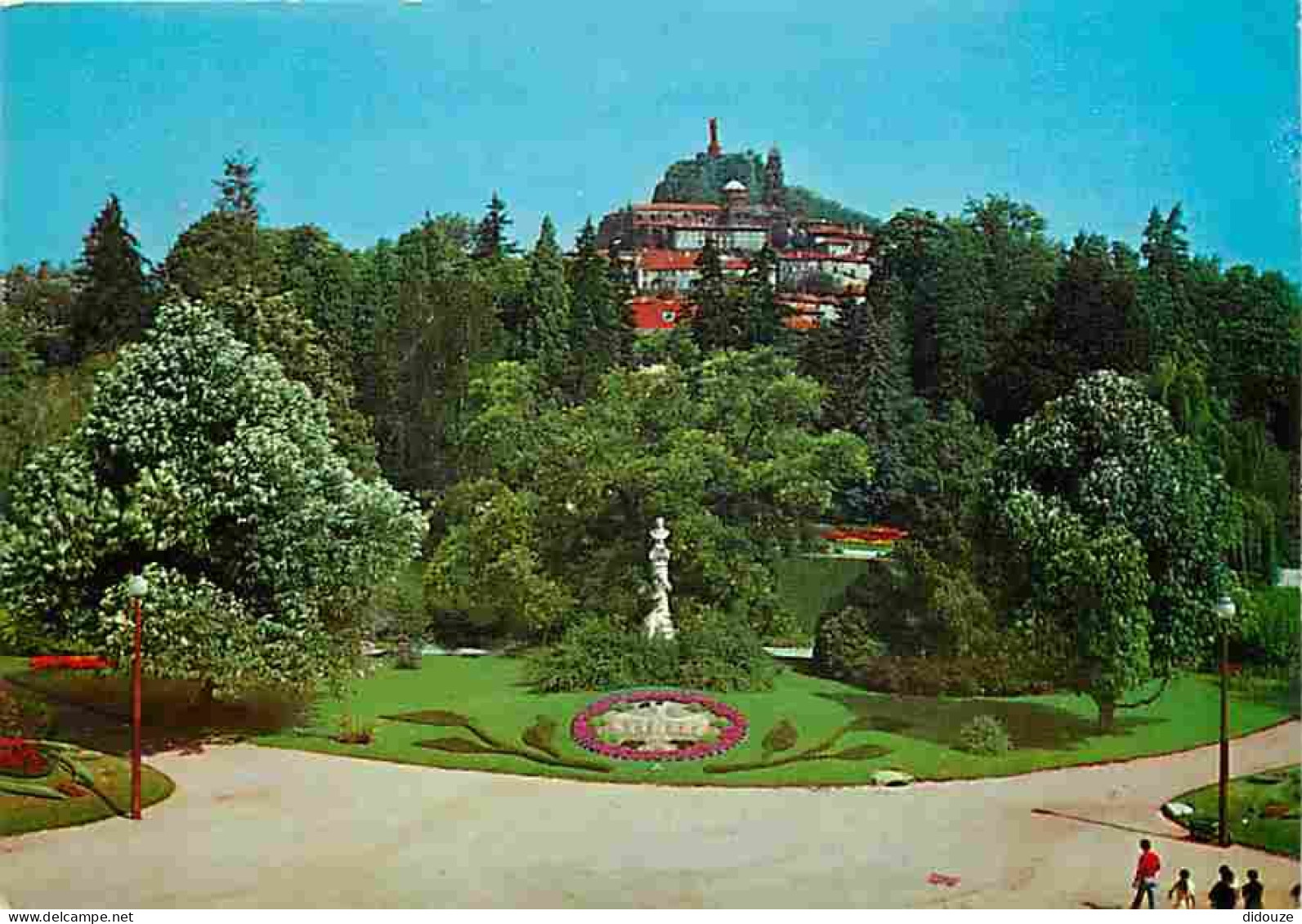 43 - Le Puy En Velay - Jardin Public - Massifs Floraux - Fleurs - CPM - Voir Scans Recto-Verso - Le Puy En Velay