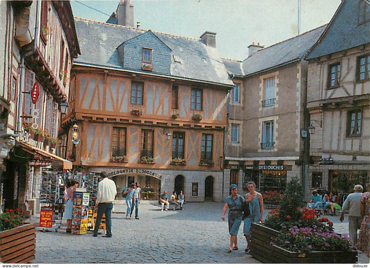 56 - Vannes - CPM - Voir Scans Recto-Verso - Vannes