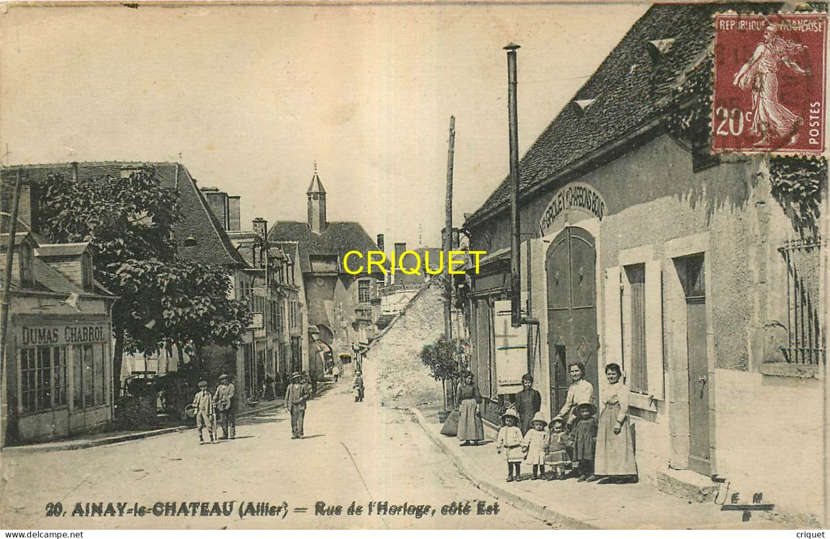 03 Ainay Le Chateau, Rue De L'Horloge Côté Est, Familles Au 1er Plan ... - Andere & Zonder Classificatie