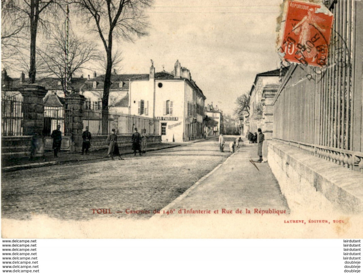 D54  TOUL  Caserne Du 146? D' Infanterie Et Rue De La République   ..... - Toul