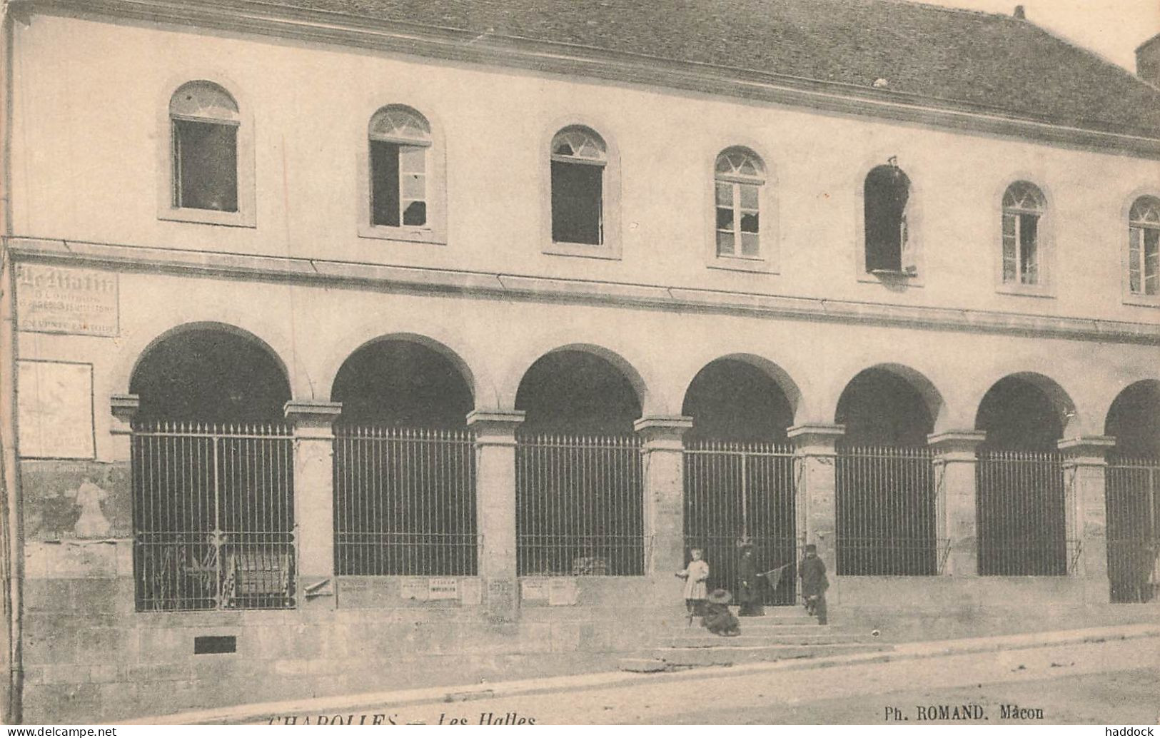 CHAROLLES : LES HALLES - Charolles