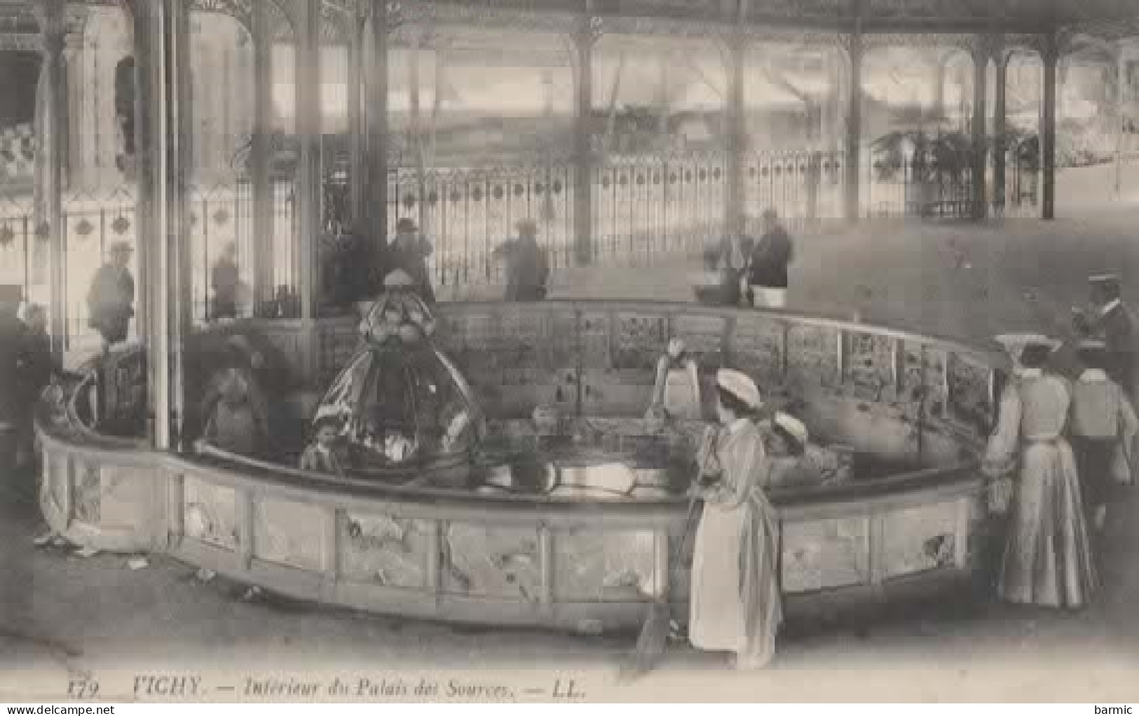 VICHY, INTERIEUR DU PALAIS DES SOURCES, BELLE ANIMATION REF 16325 - Vichy