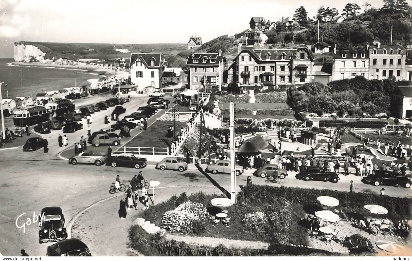 VEULETTES SUR MER : L'ESPLANADE ET LE GOLF MINIATURE - Sonstige & Ohne Zuordnung