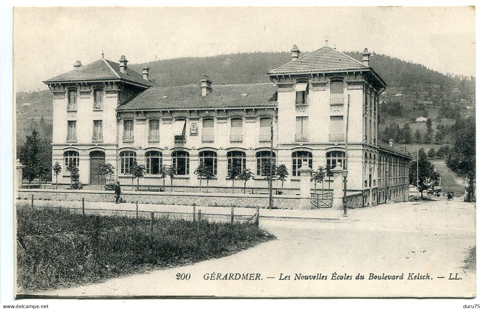 CPA Ecrite En 1915 * GERARDMER Les Nouvelles Ecoles Du Boulevard Kelsch - Très Bon état * Editeur LL - Gerardmer