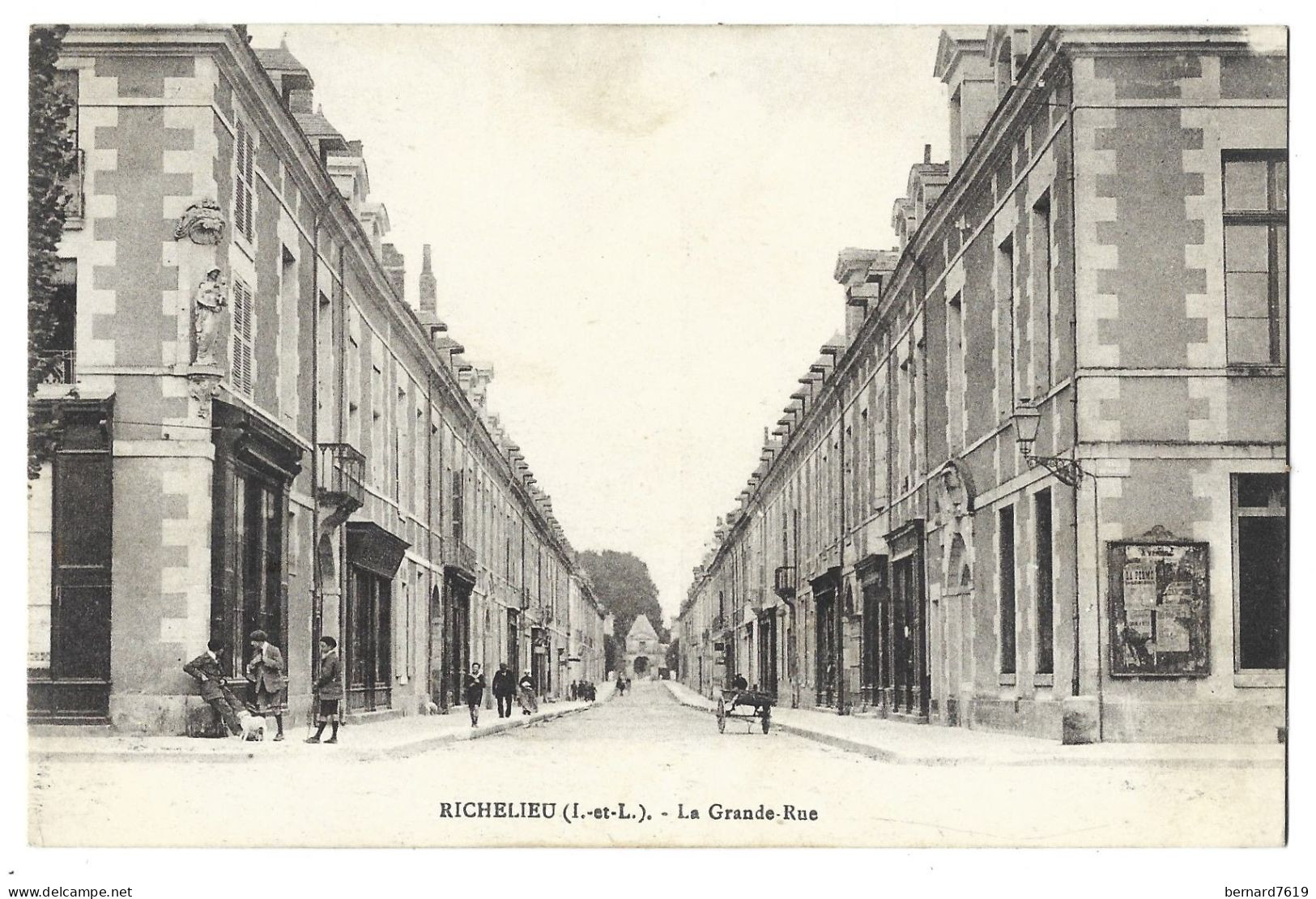 37  Richelieu - La Grande Rue - Autres & Non Classés