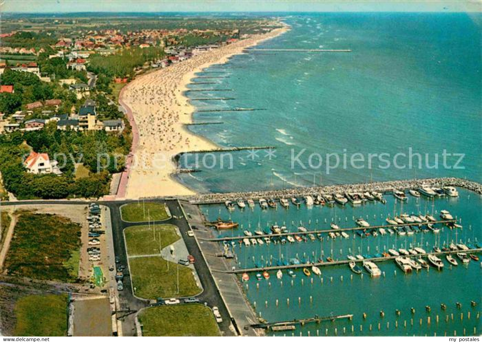 72789892 Groemitz Ostseebad Fliegeraufnahme Mit Hafen Und Strand Brenkenhagen - Grömitz