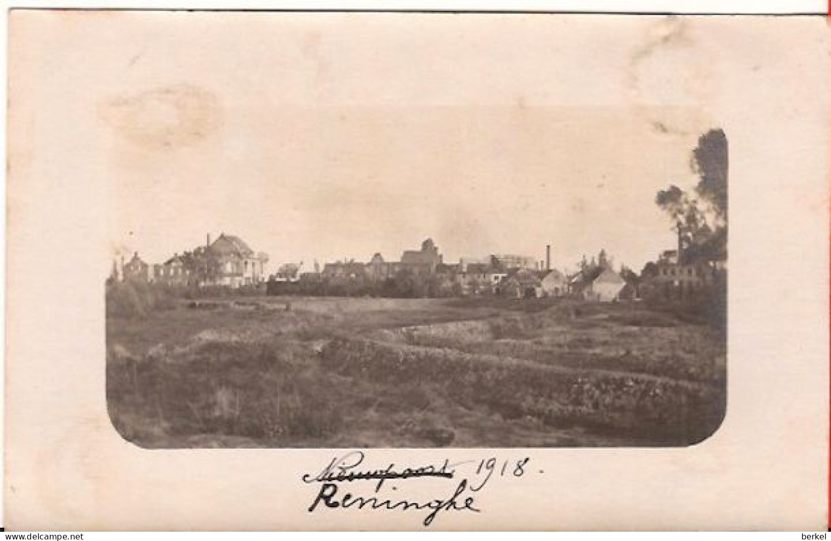 RENINGHE FOTOKAART  1918 ZICHT OP HET DORP Fotograaf Onbekend 1297/d1 - Autres & Non Classés
